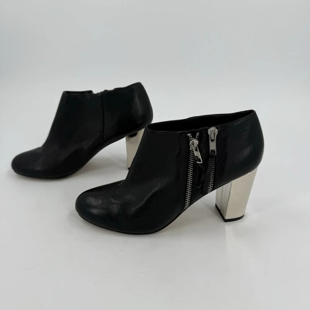 Dolce Vita Women's 8 Black Leather Ankle Booties Double Zip Silver Heel